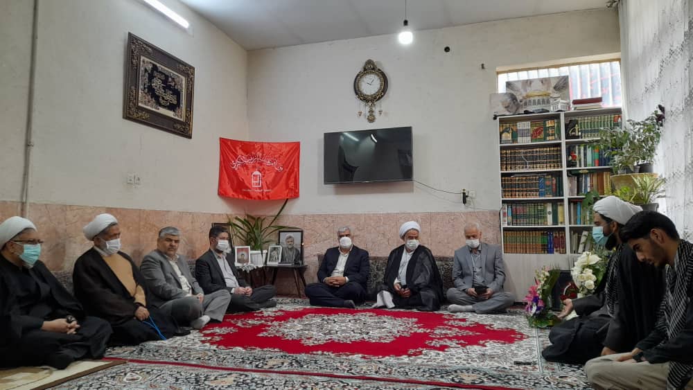رئیس کل دادگستری خراسان رضوی با خانواده «شهید اصلانی» و «شهید دارایی» دیدار کرد